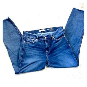 b(AOr) Roxanne Ankle Jean